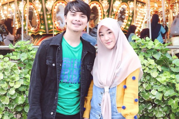 Contek yuk Gaya Kekinian Larissa Chou dengan Outfit Hijab 