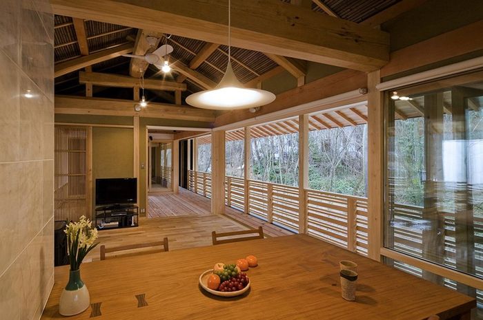 Rumah di Jepang dengan material kayu.