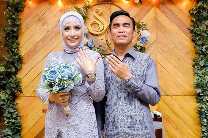 Hapus Foto Dengan Tunangan di Instagram, Shinta Bachir ...