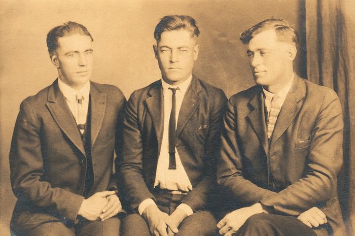 Ternyata Ini Alasan Orang Zaman Dulu Tidak Tersenyum Saat Difoto - Bobo