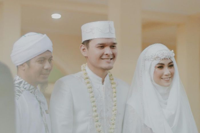 Model Hijab Resepsi Pernikahan
