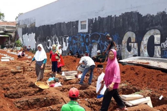 Ratusan Makam Di Depok Dibongkar Beberapa Jenazah Tidak