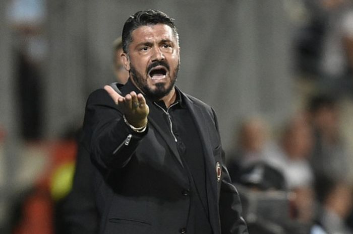 Ekspresi pelatih AC Milan, Gennaro Gattuso, dalam laga Grup F Liga Europa kontra F91 Dudelange di St