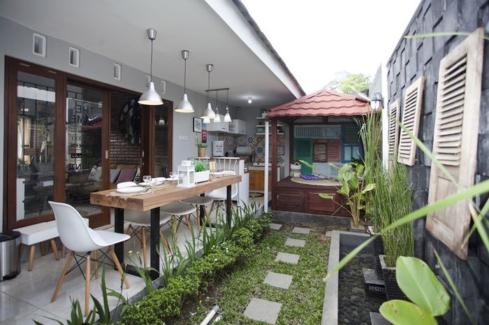 Desain Dapur  Outdoor  Buat Rumah Mungil Ini Bikin Sirkulasi 