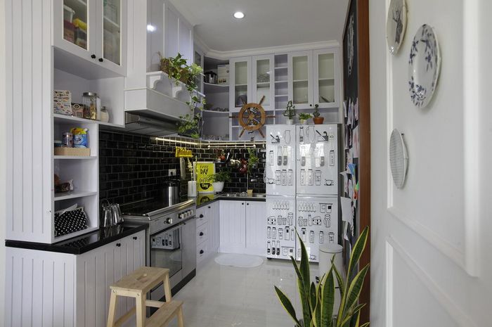 Inpirasi Dapur Monokrom Ala Bonpatriciaaa Cantik Dengan Keramik Inpirasi Dapur Monokrom Milik Bonpatriciaaa