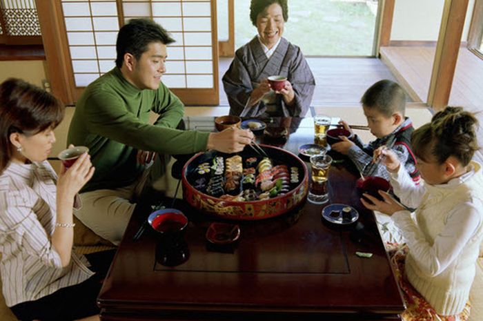 Ini 6 Kebiasaan Makan Orang Jepang yang Membuat Mereka Panjang Umur dan  Awet Muda - Semua Halaman - Suar