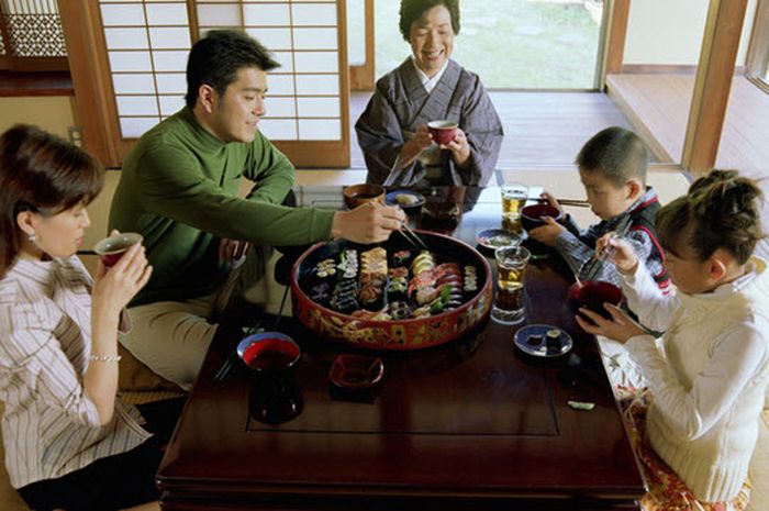 Ini 6 Kebiasaan Makan Orang Jepang yang Membuat Mereka Panjang Umur dan  Awet Muda - Semua Halaman - Suar