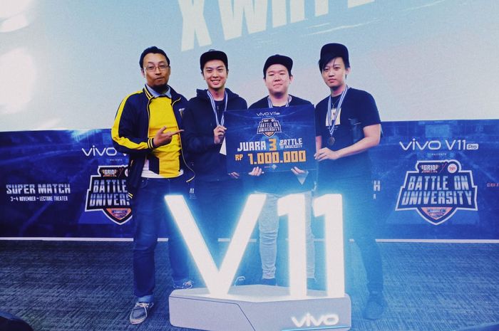 The XWHYZ team won third place at the University level in the Battle on University event which was held