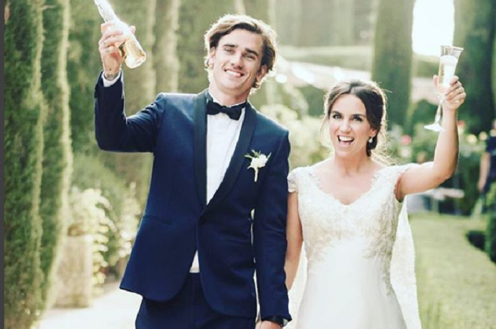 Antoine Griezmann bersama sang istri, Erika Choperena.