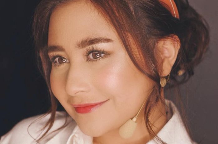 Tak Bermaksud Tampilkan Wajah Lelahnya, Prilly Latuconsina Pamer Gaya