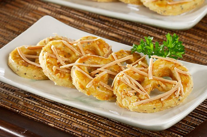 Resep Membuat Kastengel Pretzel, Kreasi Kue Kering Untuk ...
