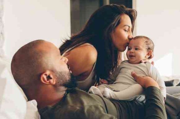 Cinta Setelah Anak: Menjaga Romantisme dalam Rumah Tangga