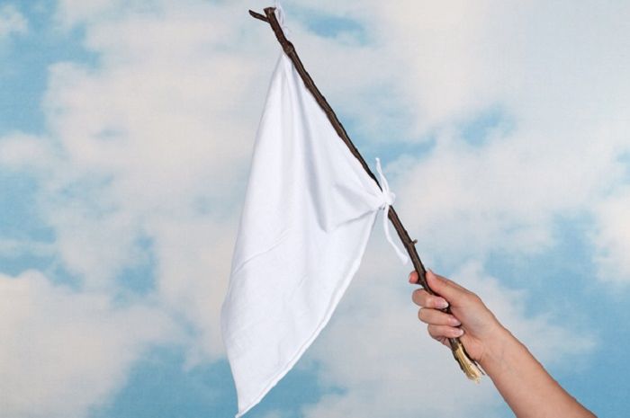 Maksud bendera putih “🂼” maksud: