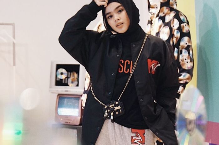 Tampil Bergaya Swag ala Sivia Azizah yang Cocok untuk Hijabers - Stylo