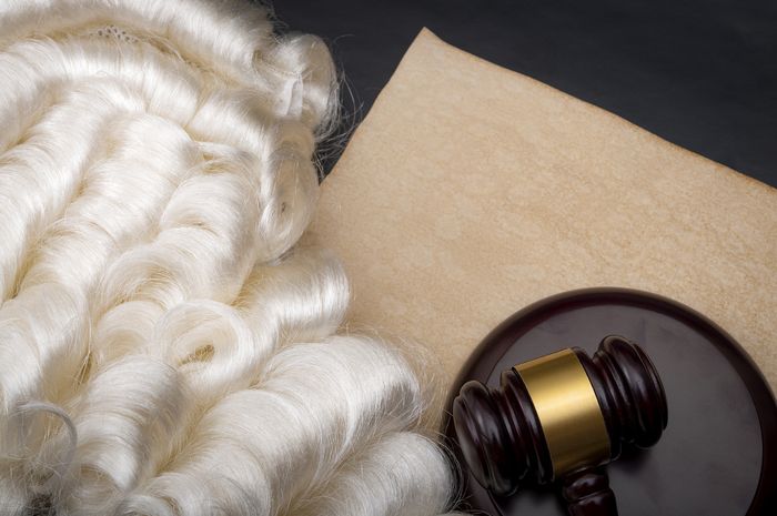 Mengapa Hakim di Inggris  Memakai Rambut  Palsu di 
