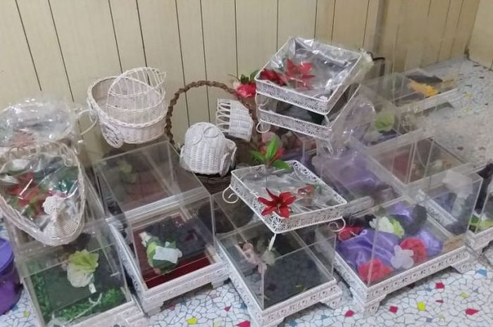 Hantaran Pernikahan Palembang - Azka Yasmin Design : Hantaran / Seserahan Pernikahan ... - Saat ini sudah banyak ornamen atau hiasan yang bisa digunakan untuk menghiasi model dan bentuk seserahan biar semakin kekinian.