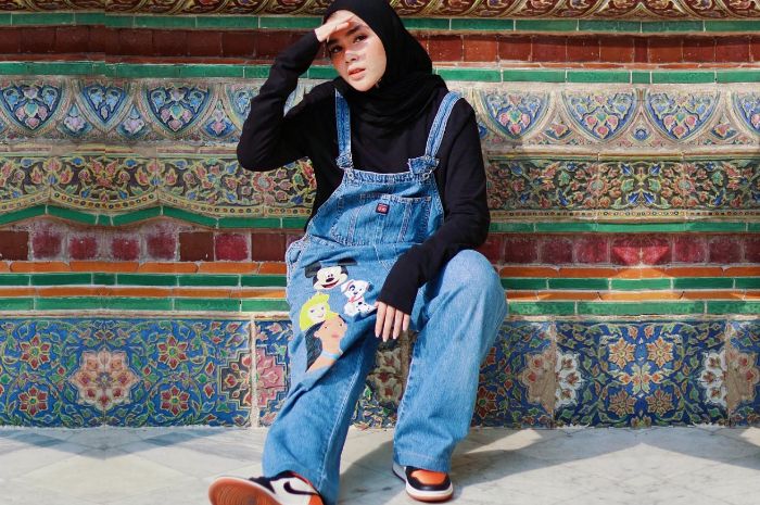 Rekomendasi Overall Baggy Jeans ala Sivia Azizah yang Cocok untuk