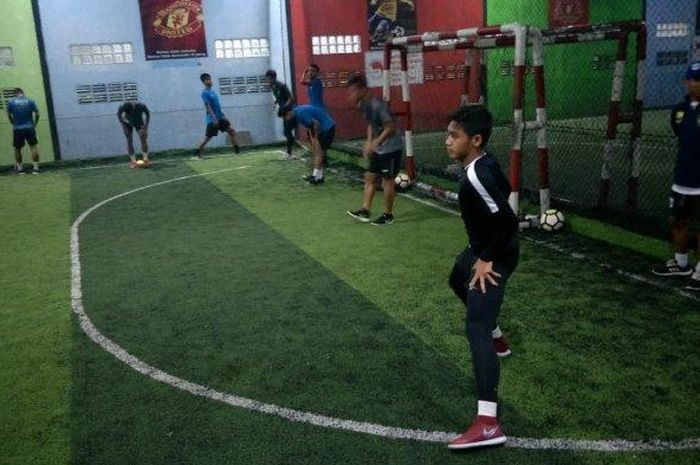 Septian David Maulana mengikuti latihan perdana bersama PSIS Semarang  di Lapangan Futsal Dewa, Temb