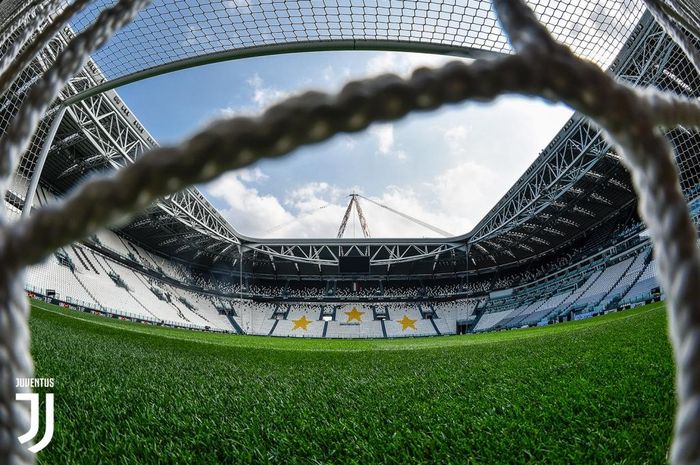 Markas Juventus, Stadion Allianz Turin.