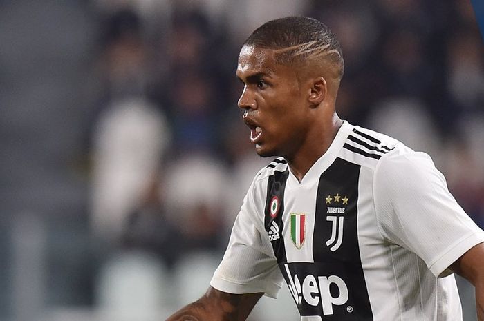 Pemain sayap Juventus, Douglas Costa.