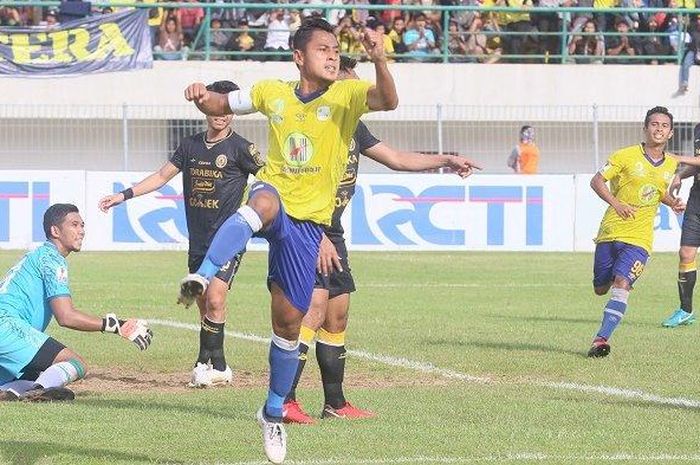 Striker Barito Putera, Samsul Arif Munip, berhasil mencetak gol ke gawang PSS Sleman dalam leg pertama babak 32 besar Piala Indonesia 2018.