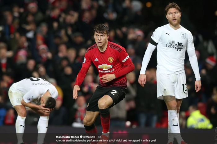 Victor Lindelof menyelamatkan Manchester United dari kekalahan dalam partai Liga Inggris kontra Burnley di Old Trafford, 29 Januari 2019.