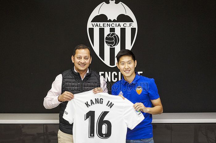 Gelandang Serang muda asal Korea Selatan, Lee Kang-in, dipromosikan ke tim utama Valencia pada 30 Januari 2019.
