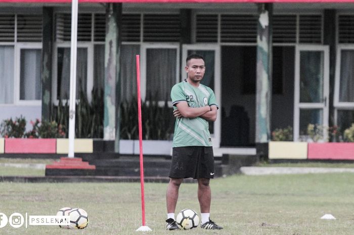 Eks pelatih fisik Persita Tangerang, Asep Ardiansyah resmi direkrut PSS Sleman.