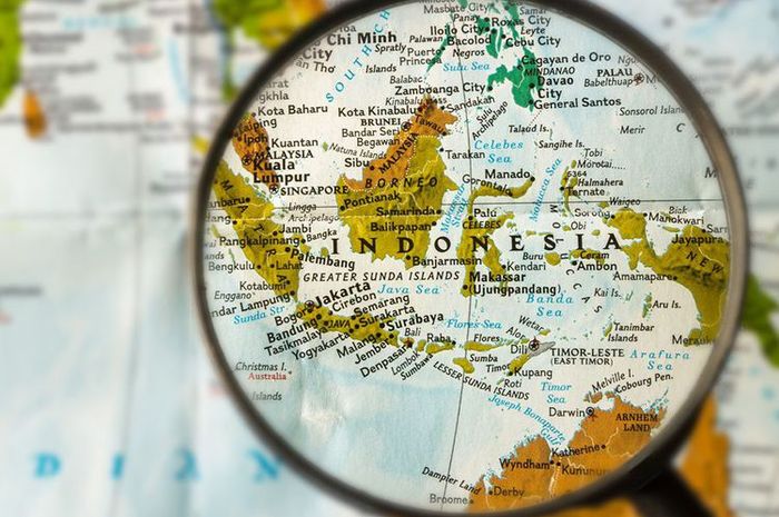 Letak indonesia berdasarkan ilmu bumi