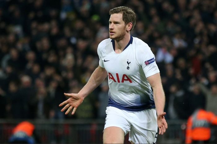 Pemain belakang Tottenham Hotspur, Jan Vertonghen, meminta timnya untuk tetap mewaspadai Dortmund meskipun mereka telah menang 3-0 di Wembley, Kamis (14/2/2019).