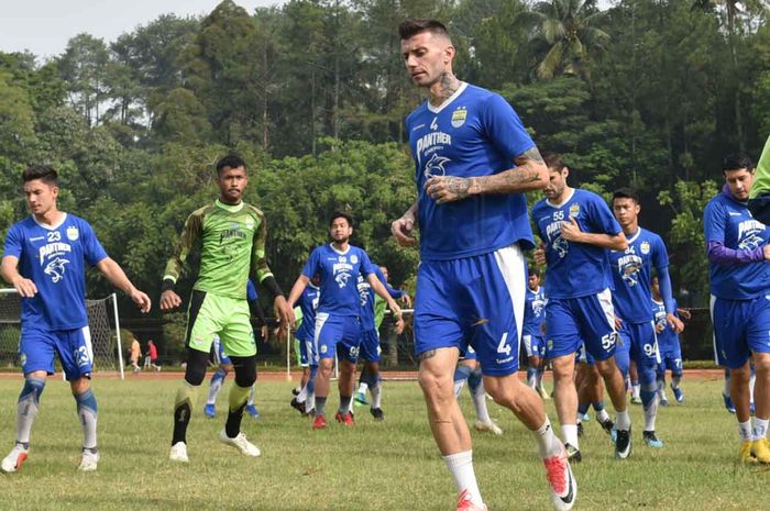 Wajah baru Bojan Malisic saat berlatih bersama Persib Bandung jelang laga melawan Arema FC di Piala Indonesia 2018.