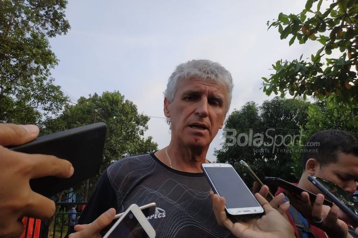 Pelatih Persija Jakarta Ivan Kolev di mess Persija, Halim Perdanakusuma, Jakarta Timur, Jumat (15/2/2019).