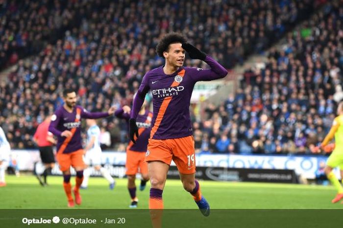 Winger Manchester City, Leroy Sane, saat merayakan gol.