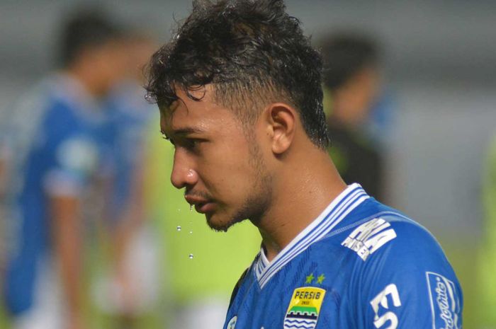 Gelandang Persib Bandung, Gian Zola.