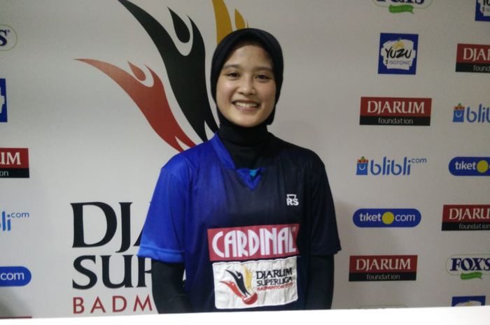 Pebulu tangkis tunggal  putri Mutiara Cardinal, berpose seusai menghadapi Granular pada Djarum Superliga Badminton 2019 di Gedung Sabuga, Bandung, Selasa (19/2/2019).