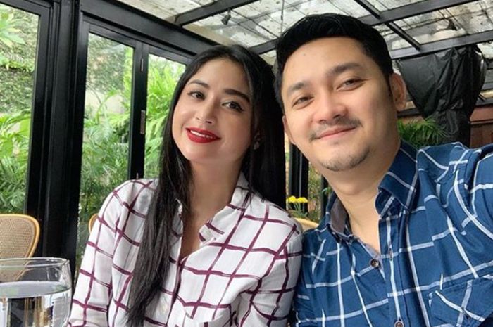 510 Koleksi Gambar Foto Romantis Berdua HD