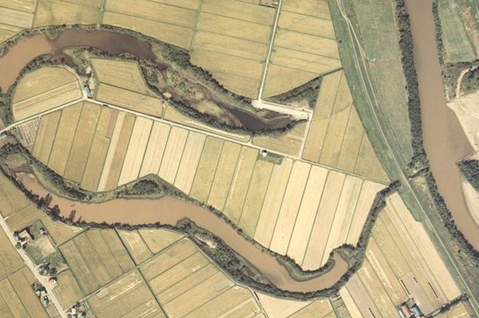 Danau Tapal Kuda, Danau yang Melengkung Ini Dari Mana Asalnya? - Bobo