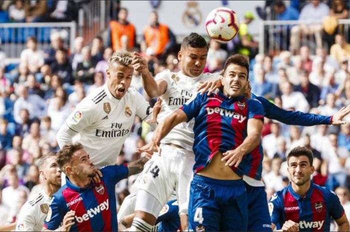 Real Madrid berambisi untuk memangkas jarak dengan pemuncak klaseman Liga Spanyol, Barcelona guna menjaga peluang juara liga musim ini.