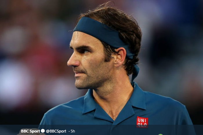 Roger Federer (Swiss) saat berlaga menghadapi Philipp Kohlschreiber (jerman) di babak pertama Dubai Tennis Championships 2019, Senin (25/2/2019).