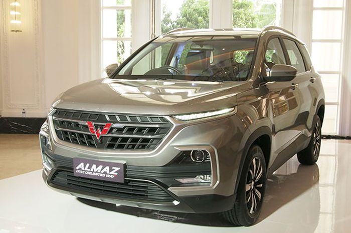 Wuling Almaz produk keempat Wuling Motors di Indonesia yang jadi Car of The Year GridOto Awad 2019.