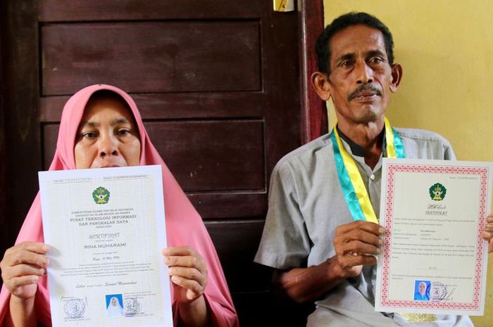 Kata Kata Selesai Wisuda Untuk Orang Tua