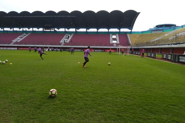 PSS Sleman mengikuti official training di Stadion Maguwoharjo, Depok, Sleman, Senin (4/3/2019) pagi.