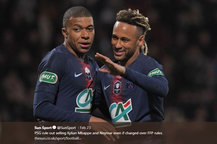 Neymar dan Kylian Mbappe merayakan gol bersama-sama untuk Paris Saint-Germain.