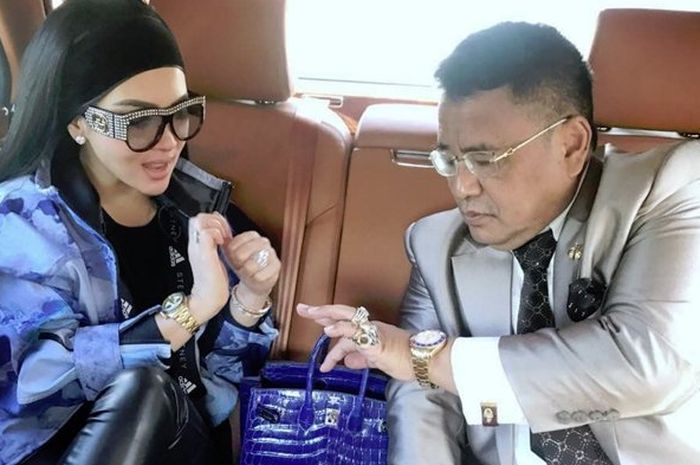 Syahrini dan Hotman Paris