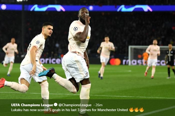 Striker Manchester United, Romelu Lukaku, merayakan gol yang dicetak ke gawang Paris Saint-Germain dalam laga leg kedua babak 16 besar Liga Champions di Stadion Parc des Princes, 6 Maret 2019.