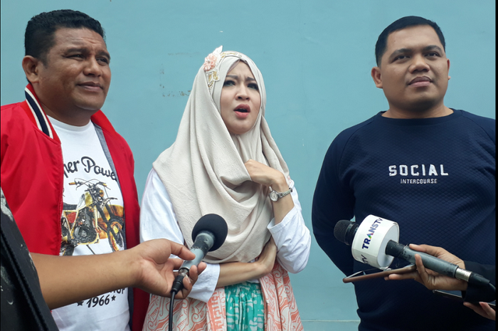 Okie Agustina saat ditemui Grid.ID di kawasan Tendean, Mampang, Jakarta Selatan,