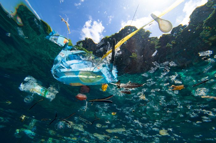 Lautan Dipenuhi Sampah Plastik Ulah Negara Maju Dan Berkembang Semua Halaman National Geographic