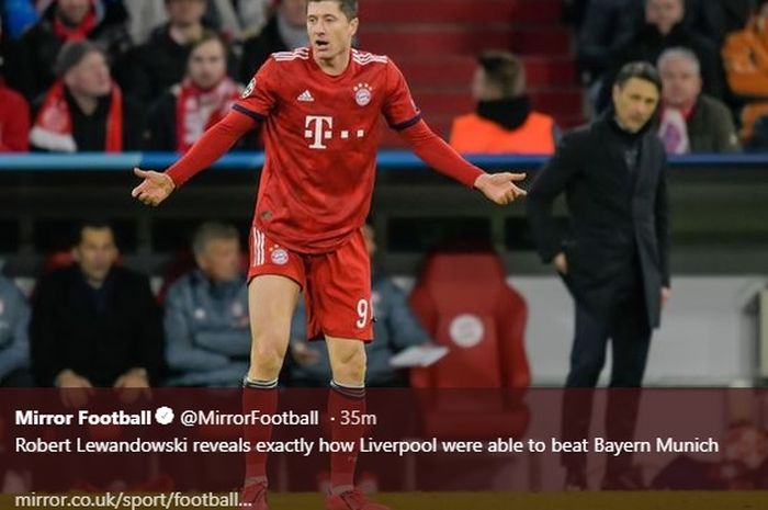 Striker Bayern Muenchen, Robert Lewandowski menujukkan kekesalannya terhadap sang pelatih akibat tersingkirnya Bayern dari Liga Champions.