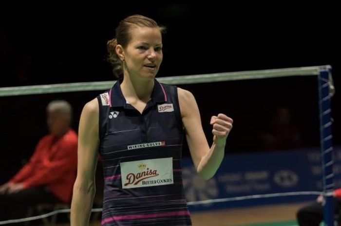 Pebulu tangkis spesialis ganda, Christinna Pedersen, bereaksi pada perempat final Swiss Open 2019 di St Jakobshalle, Basel, Jumat (15/3/2019).