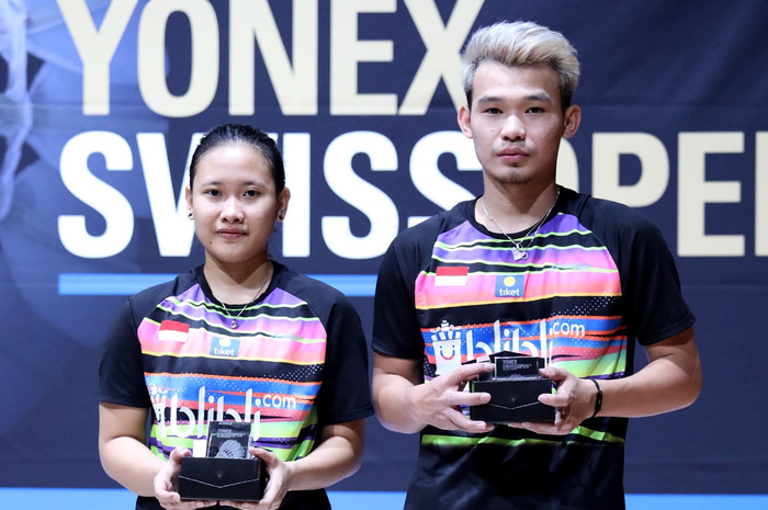 Rinov Rivaldy/Pitha Hnaingtyas Mentari usai menjadi runner-up Swiss Open 2019, Minggu (17/3/2019).